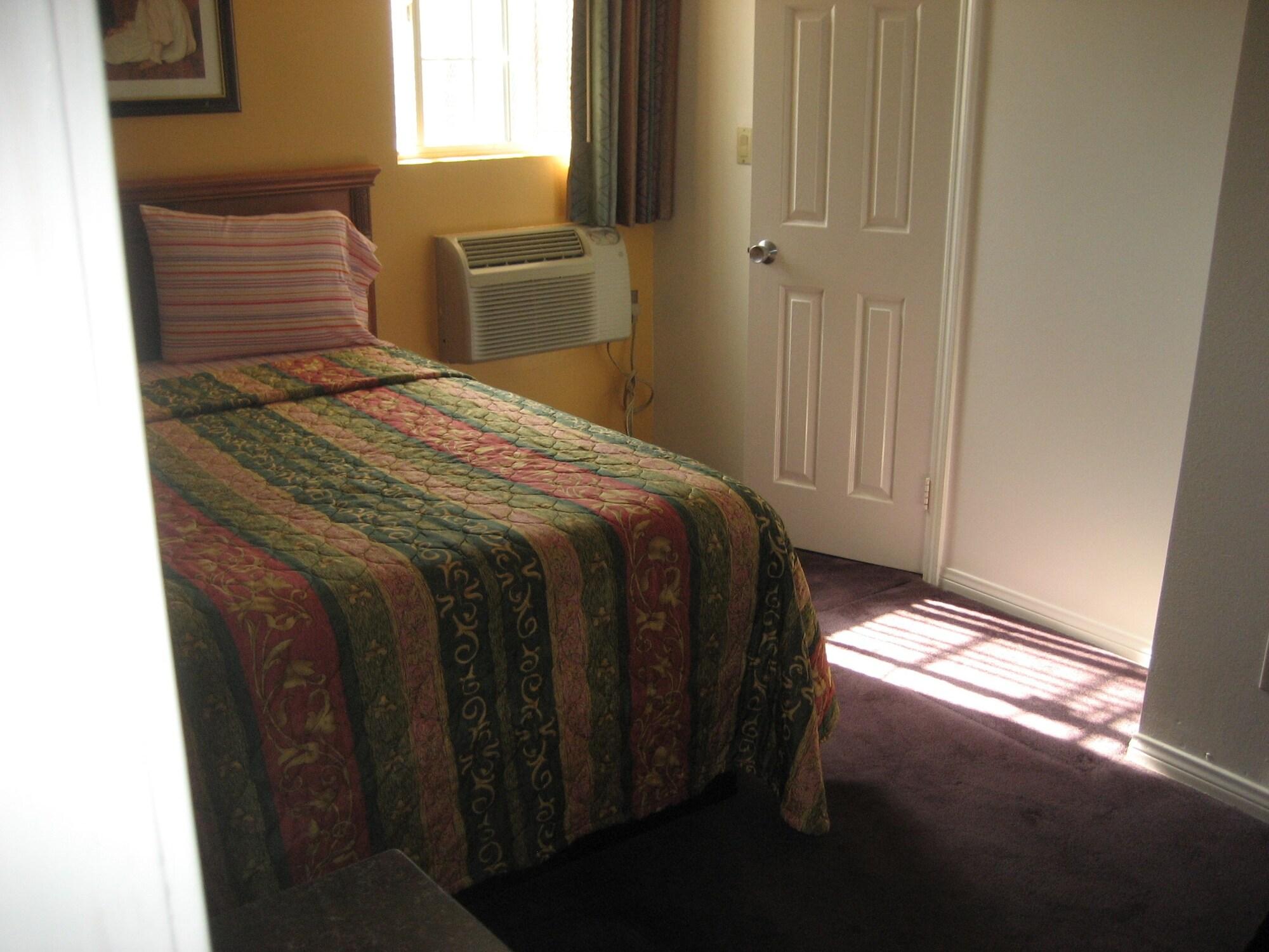 Motel Walls Long 2*