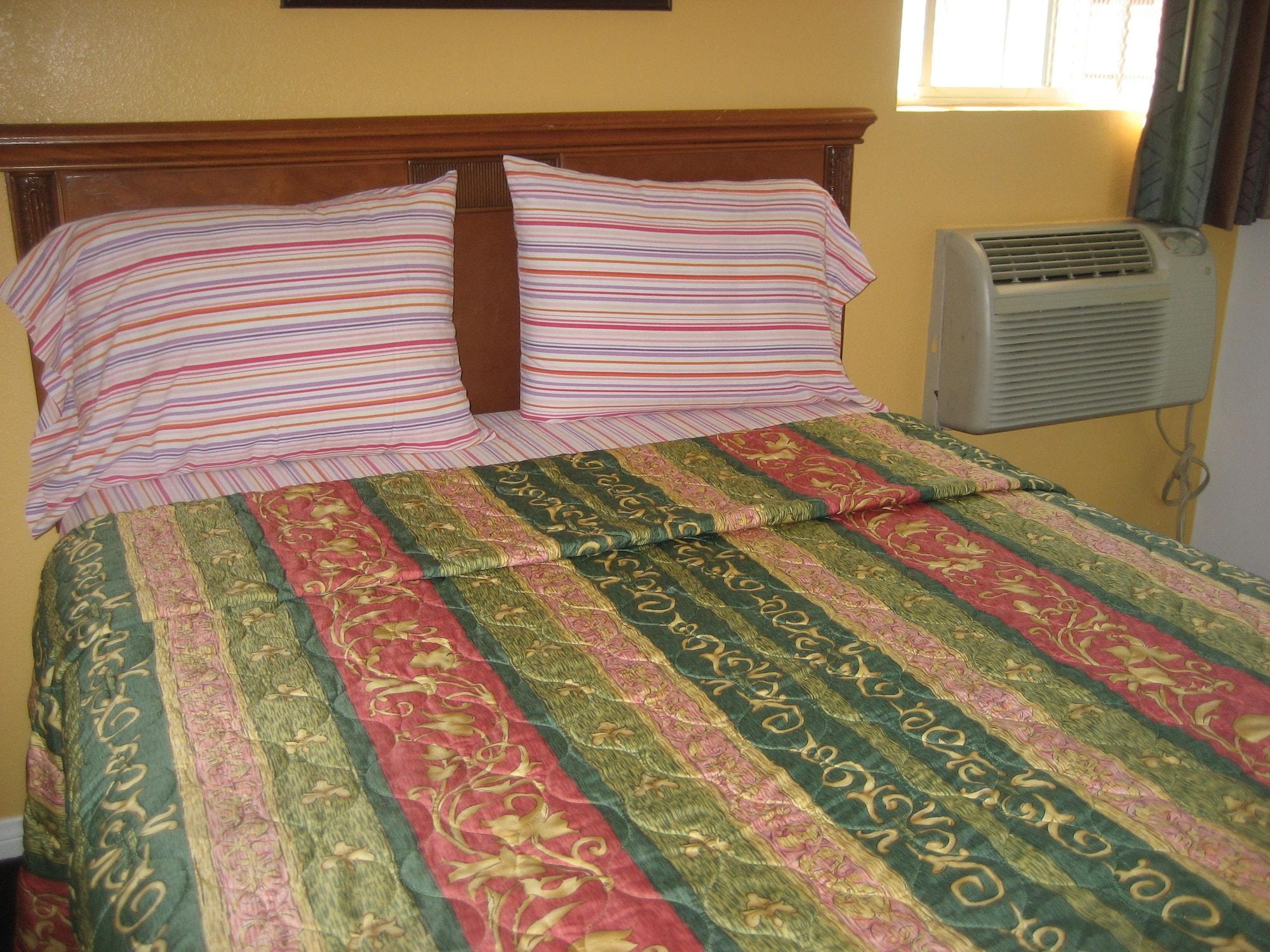 Motel Walls Long 2*